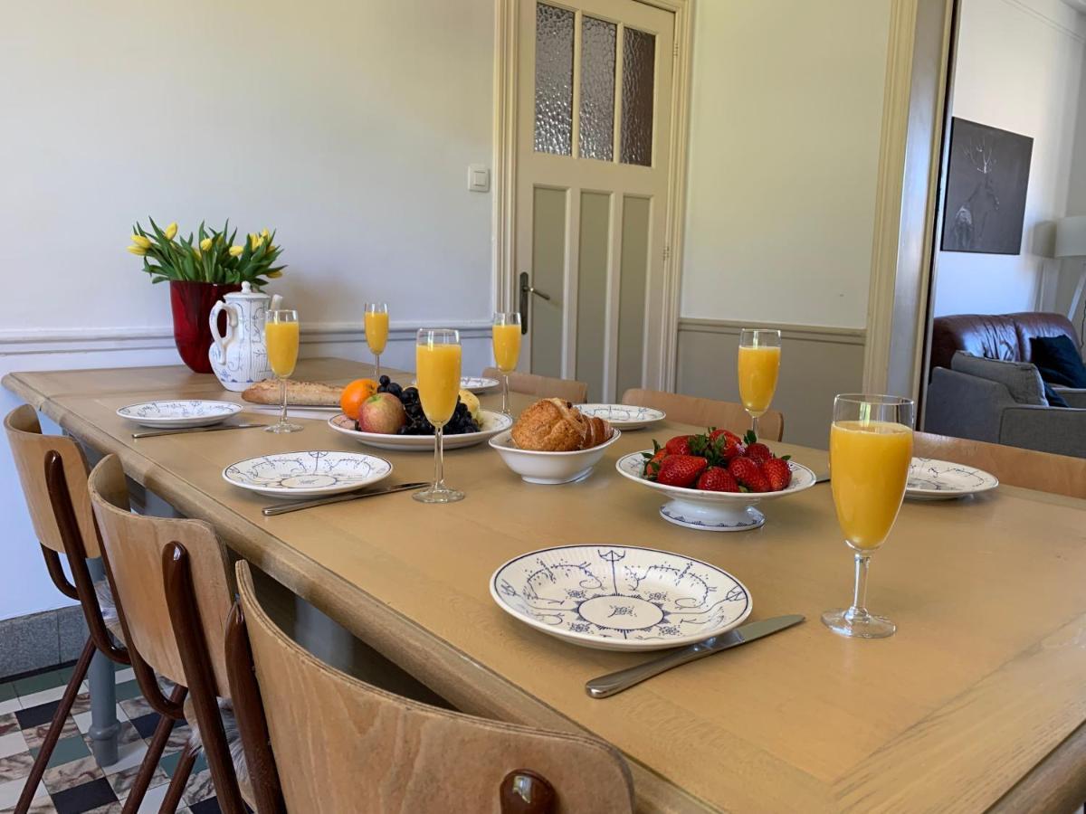 Gezellige Villa Met Open Haard En Zonnige Tuin. Doische 외부 사진